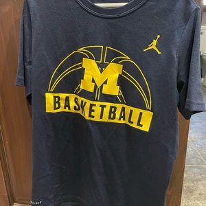 Nike Michigan Basketball Tshirt. Boys